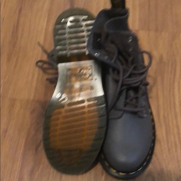 Doc Martin Boots - Picture 2 of 3